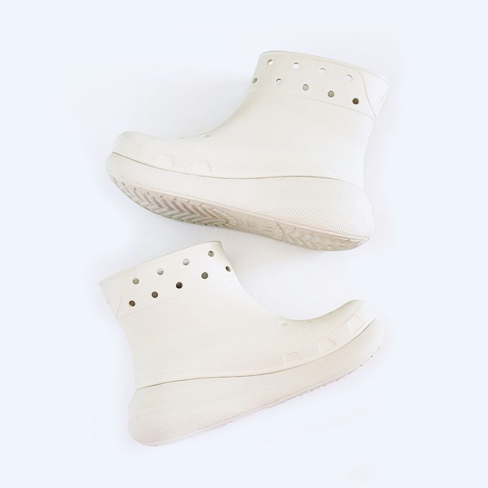 Crocs Iconic Off-White Crush Boot - Size Women 12 - Picture 6 of 9